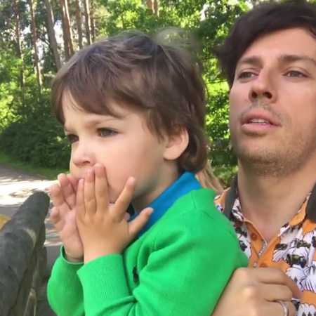 Добавить в плейлист